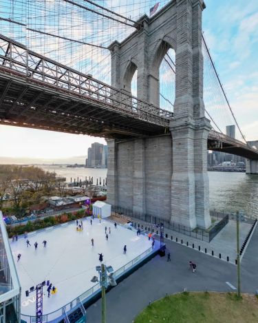 La patinoire du Brooklyn Bridge Park. Crédit photo : Brooklyn Bridge Park